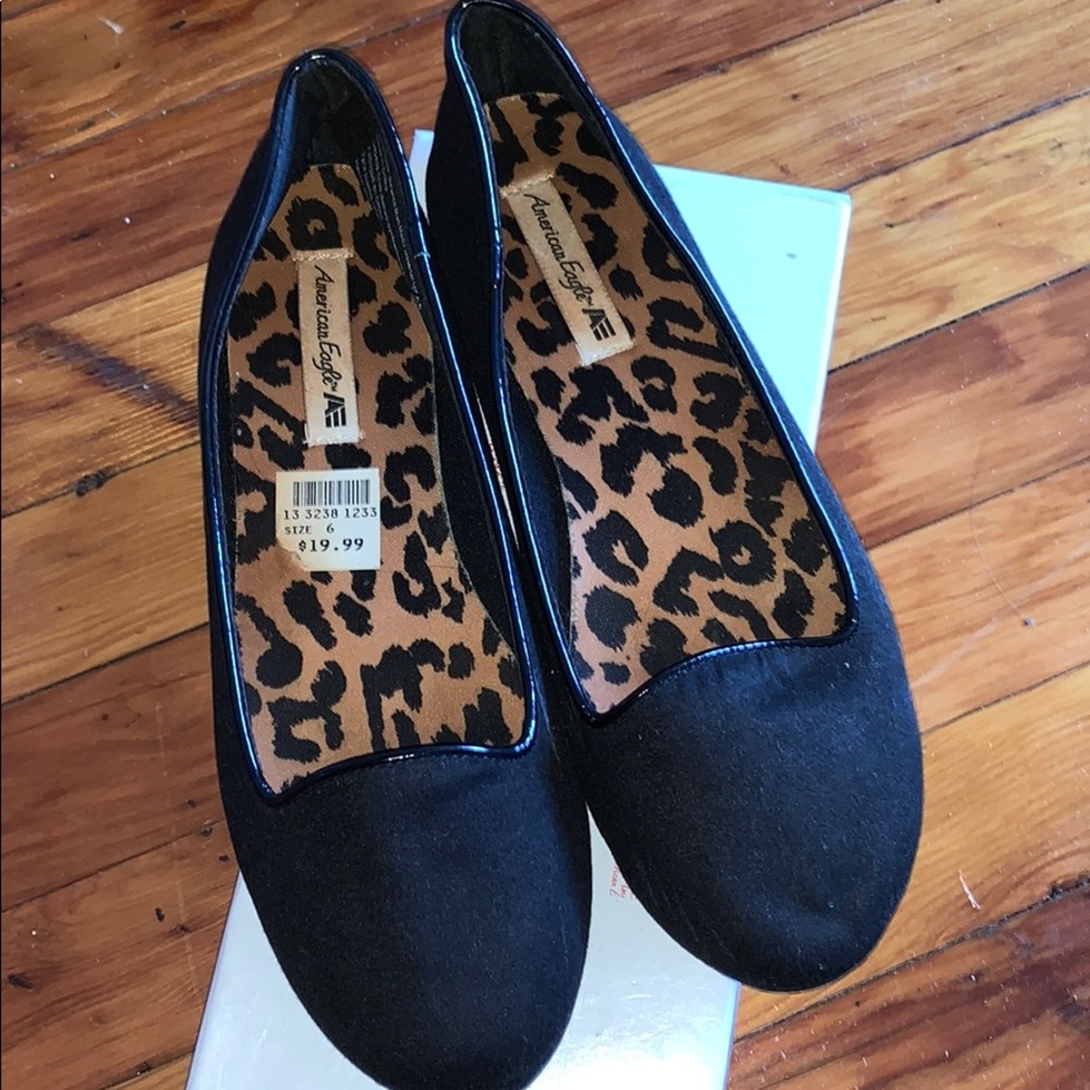 AE BLACK LOAFERS